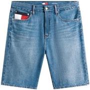 Shortsit & Bermuda-shortsit Tommy Hilfiger  DM0DM22991  IT 44