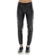 Jogging housut / Ulkoiluvaattee Leone 1947  Woman Fake Leather Glam Wi...