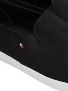 TOMMY HILFIGER Slip on -tennarit 'Essential'  musta