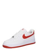 Nike Sportswear Matalavartiset tennarit 'Air Force 1 '07'  punainen / ...