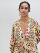Lola Casademunt Mekko  beige