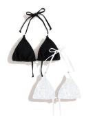Next Bikinitoppi  musta / valkoinen