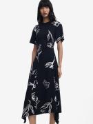 Desigual Mekko  musta / valkoinen