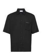 Fluid Script Logo Short Sleeve Shirt Black HAN Kjøbenhavn