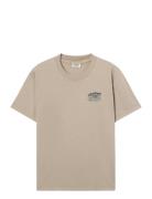 Cedar Hotel Note Graphic Tee Beige Pompeii