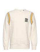 D2. Tiger Badge C-Neck Sweat Cream GANT