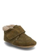 Beginners™ Shepheard Velcro Khaki Pom Pom