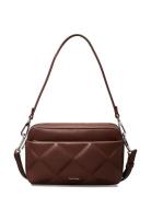 Diamond Quilt Camera Bag W/Pkt Brown Calvin Klein