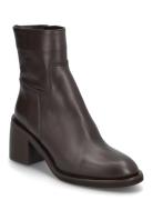 New Classic Heel Zip Brown Apair