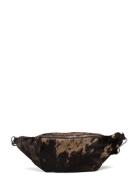 Jia Bumbag Black RE:DESIGNED EST 2003