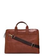 Gustav Mighty Brown Saddler