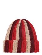 Walter Beanie Red SUI AVA