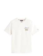 Modern Ath Graphic Badge Tee Cream Tommy Hilfiger