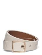 Eleri-G-Wnpr_Sz25 Cream BOSS