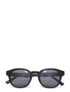 Bille Reveal Black MessyWeekend