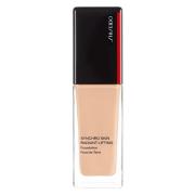 Shiseido Synchro Skin Radiant Lifting Foundation 30 ml – 150