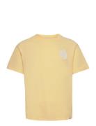 Darren T-Shirt Tops T-shirts Short-sleeved Yellow Les Deux