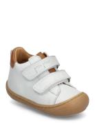 Walkers™ Velcro Shoe Matalavartiset Sneakerit Tennarit White Pom Pom