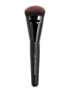 Brushes & Tools Luxe Performance Brush New Kasvoharja Meikki Nude Bare...