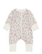 Nightsuit W. Aop Pyjama Sie Jumpsuit Haalari Cream CeLaVi