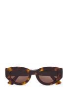 Ines Aurinkolasit Brown Corlin Eyewear