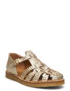 Sandals - Flat - Closed Toe Matalapohjaiset Sandaalit Gold ANGULUS