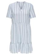 Cartiri-Caro S/S V-Neck Lin Dress Tlr Lyhyt Mekko Blue ONLY Carmakoma