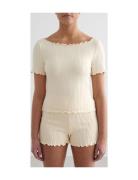 Tulip Short Sleeve Top Tops T-shirts & Tops Short-sleeved White Aim´n