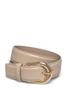Carol-St-G_Sz30 Vyö Beige BOSS