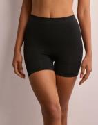 Magic Bodyfashion - Musta - Magic Comfort Short