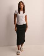 Vero Moda - Musta - Vmlynzi Mw 7/8 Knit Skirt Vma