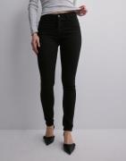 Pieces - Musta - Pcdana Mw Skinny Jeans BL102 Noos B