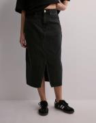 Pieces - Musta - Pcjessica Hw Midi Denim Skirt Mm