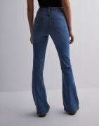 Pieces - Sininen - Pcpeggy Flared Hw Jeans Mb Noos Bc