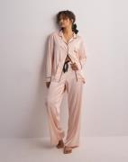 Bluebella - Vaaleanpunainen - Claudia Shirt And Trouser Set