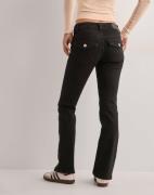 Gina Tricot - Musta - Y2k low bootcut jeans