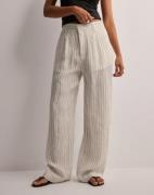 Gina Tricot - Ruutu/Raita - Tall linen trousers