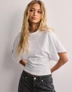 Nelly - Valkoinen - Round Neck Wide Sleeve Tee