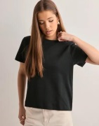 Vero Moda - Musta - Vmnaima Ss O-Neck T-Shirt Vma Noos