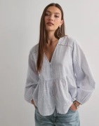 Only - Valkoinen - Onlsalerno Ls V-Neck Top Moch Wvn