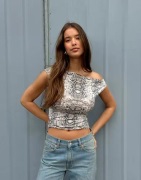 Nelly - Kuviollinen - Asymmetric Shoulder Print Top