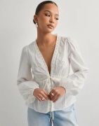 Nelly - Valkoinen - Amaze Me Blouse