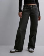 Levi's - Musta - Superlow