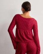 Nelly - Punainen - Cute Broderie LS Top