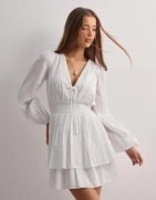 Nelly - Valkoinen - Fancy Smock Dress