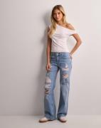 Nelly - Sininen - Low Waist Loose Jeans