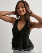 Nelly - Musta - Halterneck Frill Top