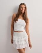 Nelly - Valkoinen - Frill Skirt