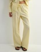 Gina Tricot - Keltainen - Linen blend trousers