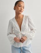 Nelly - Valkoinen - Amaze Me Blouse